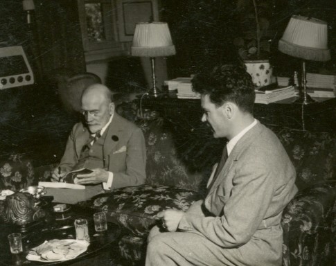 Michelangelo Muraro with Bernard Berenson at Villa I Tatti, 1949